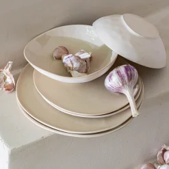 Assiette plate à bord haut en grès D27cm - blanc ventoux