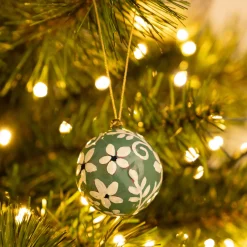 Boule de Noël motif floral en papier mâché peinte à la main D3cm - vert