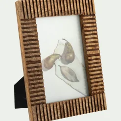 Cadre photo en bois de manguier strié 16x20,5cm - bois foncé