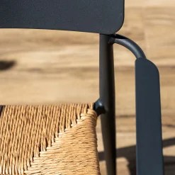 Chaise de jardin empilable avec accoudoirs en aluminium et résine tressée - gris anthracite
