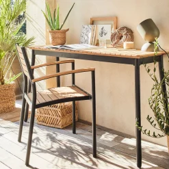 Chaise de jardin empilable avec accoudoirs en aluminium et eucalyptus - bois clair