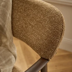 Chaise de repas avec accoudoirs en tissu et acier - brun châtaignier