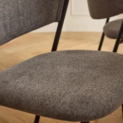 Chaise de repas épurée en tissu - gris