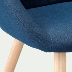 Chaise en tissu avec accoudoirs et piétement naturel - bleu figuerolles