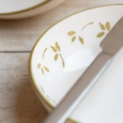 Coupelle motif floral en faïence D16cm - blanc