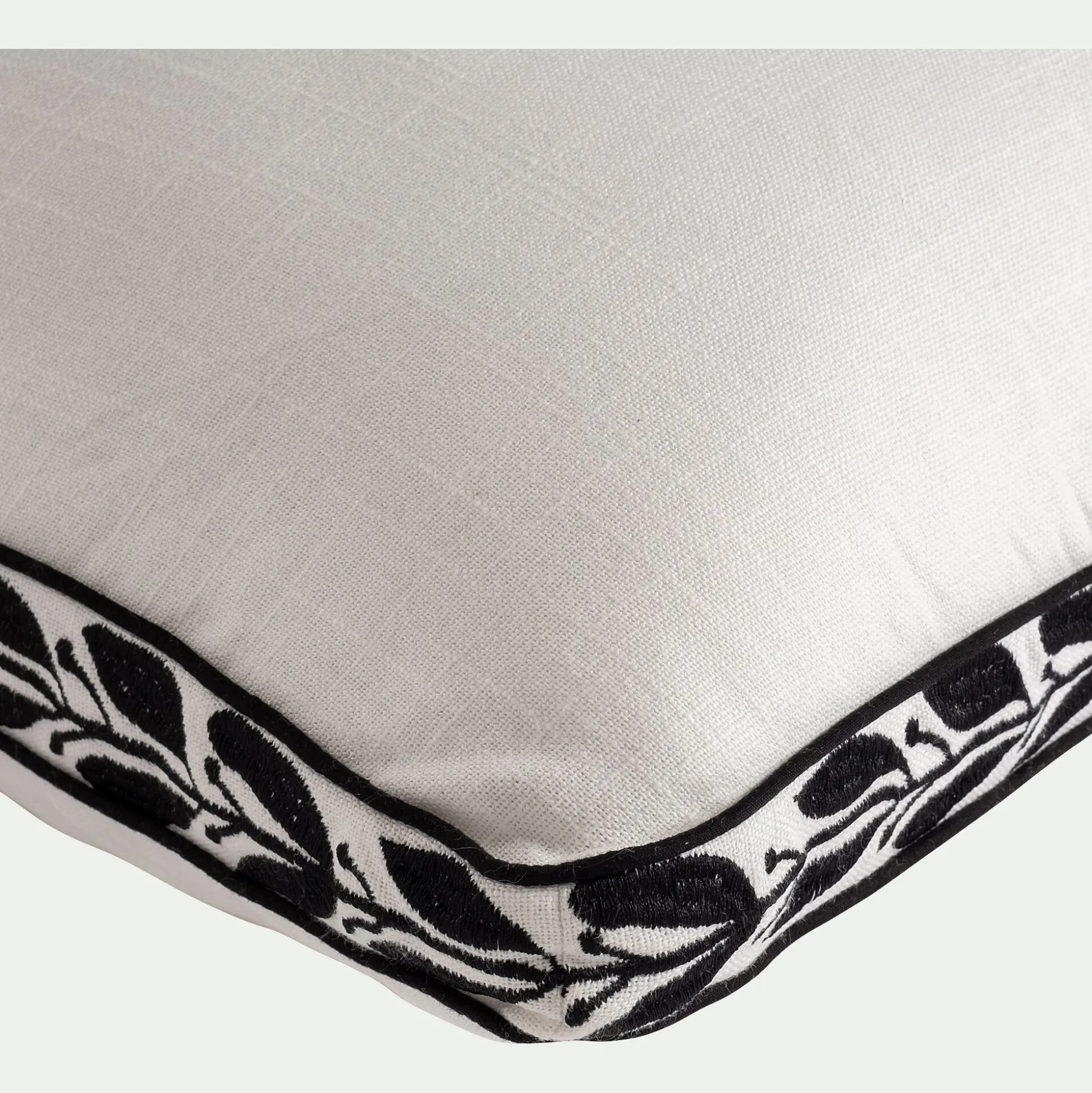 Coussin à frise brodée en coton 45x45cm - blanc