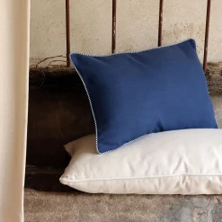 Coussin à passepoil bicolore en coton 30x50cm - bleu abysse