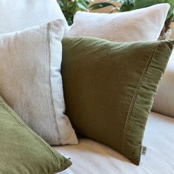 Coussin en lin et coton finition liseré 45x45cm - vert mousse