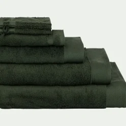 Drap de douche en coton peigné - vert cèdre 70x140cm