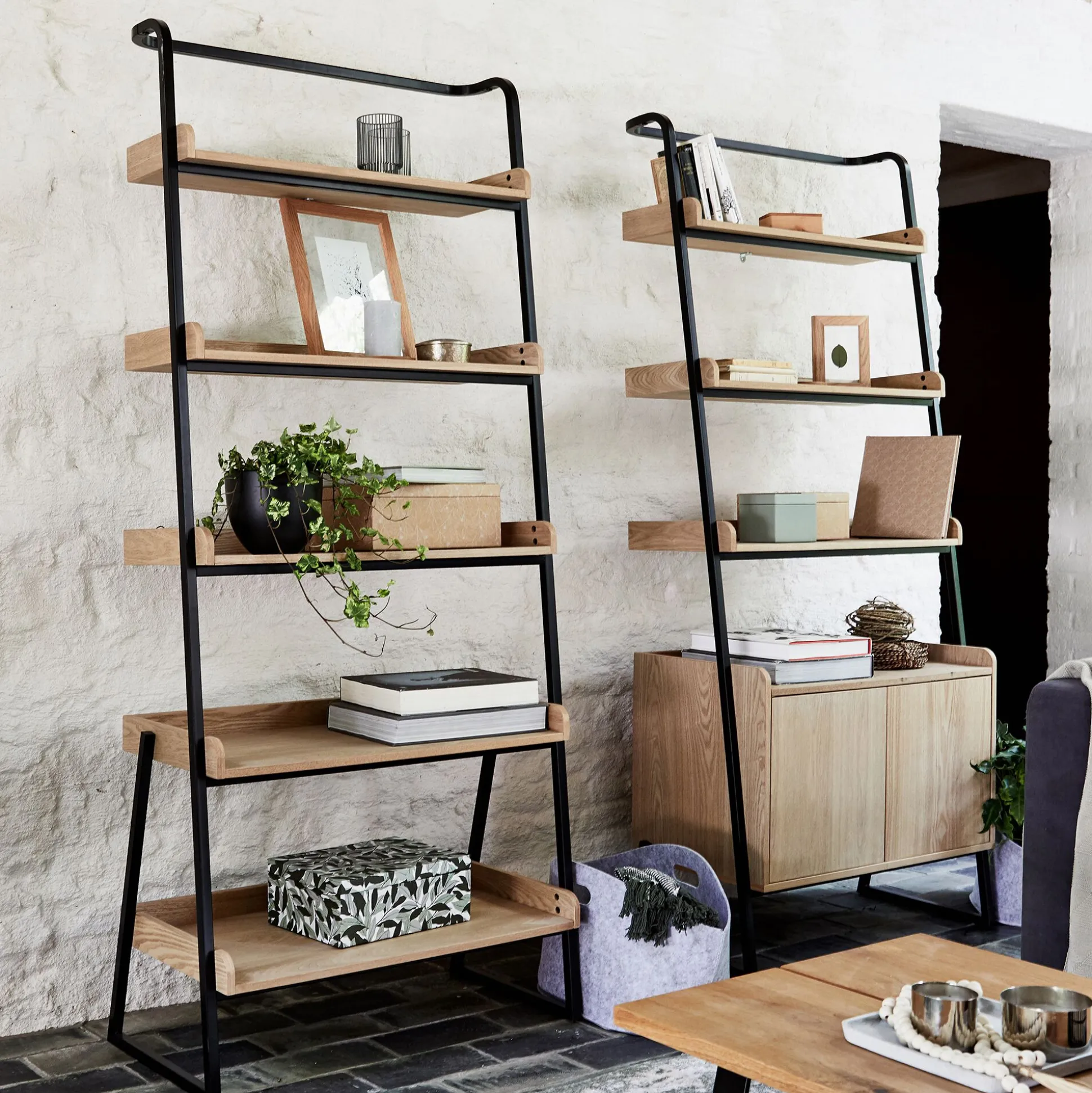 Etagère 5 tablettes plaquée frêne et métal noir - L80cm