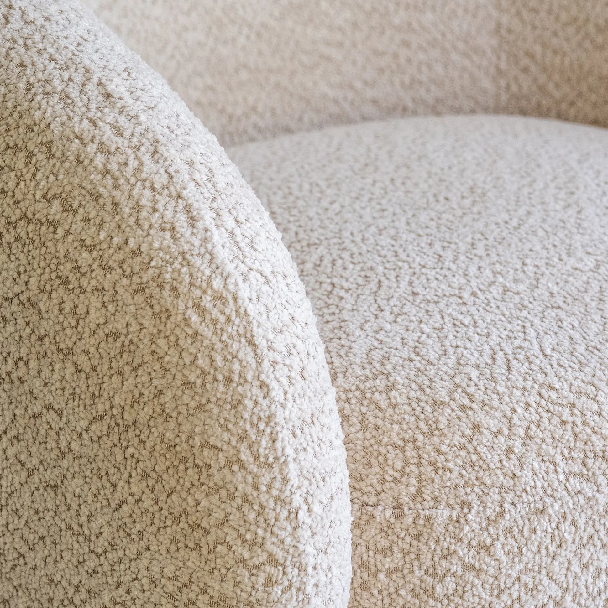 Fauteuil pivotant en tissu bouclette - beige