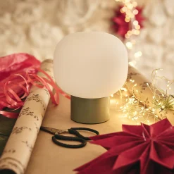 Lampe à poser électrifiée en verre et en fer - vert