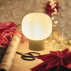 Lampe à poser électrifiée en verre et en fer - vert