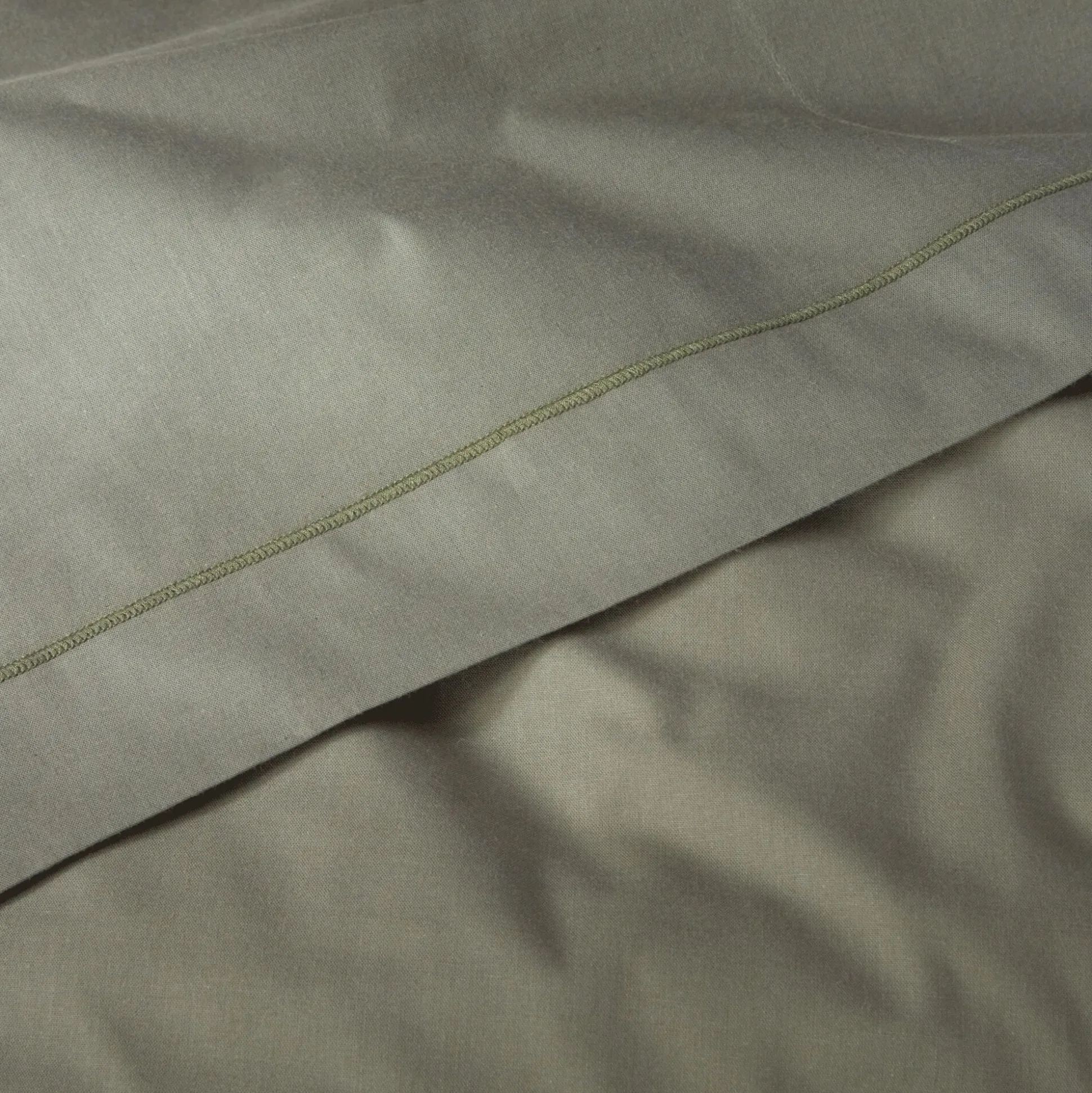 Linge de lit uni en coton - vert cèdre