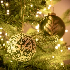 Lot de 6 boules de Noël en papier mâché motif végétal peint main D7cm - vert