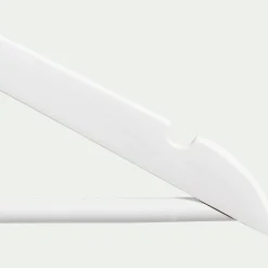 Lot de 5 cintres en bois - gris