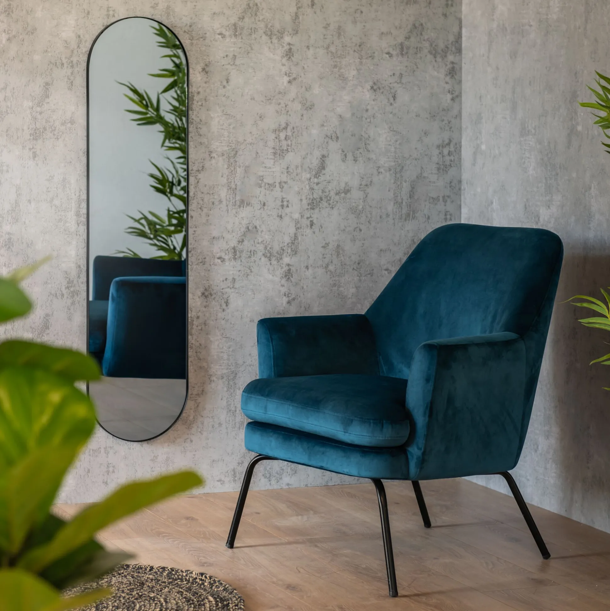 Miroir ovale en métal reflets bleutés - noir 30x120cm