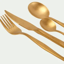 Ménagère 16 pièces en inox - doré