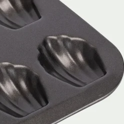 Moule à 20 madeleines en acier - gris anthracite