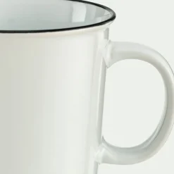 Mug en grès avec liseré noir 68cl - blanc