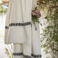 Nappe finition brodée Kissos en coton 145x250cm - blanc