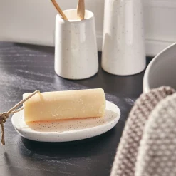 Porte savon en céramique mouchetée - blanc ventoux