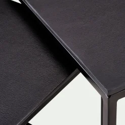 Set de 3 tables basses gigognes en angle en métal - noir