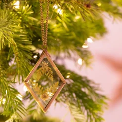 Suspension de Noël en verre et laiton avec fleurs séchées H5cm - doré
