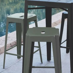Tabouret de bar en métal H69cm - vert cèdre