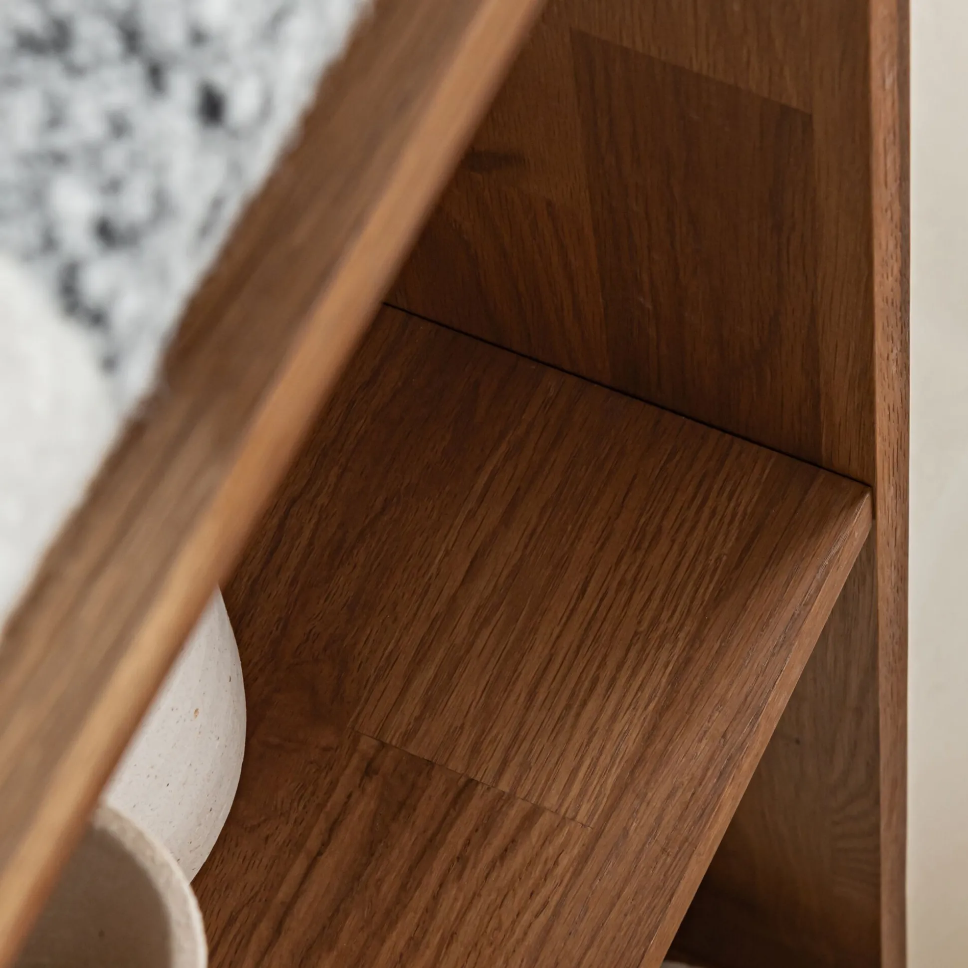 Étagère 5 tablettes en chêne massif - bois foncé