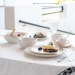 Tasse et sous-tasse en porcelaine avec liseré doré D8cm - blanc