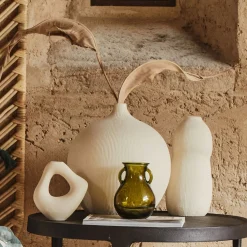 Vase contemporain en dolomite H17cm - blanc ventoux