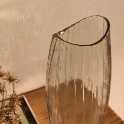 Vase ovale strié en verre H47cm - transparent