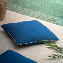 Coussin à passepoil en tissu 70x70cm - bleu marine
