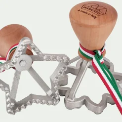 Lot de 2 emporte-pièces étoile et fleur en aluminium - argenté